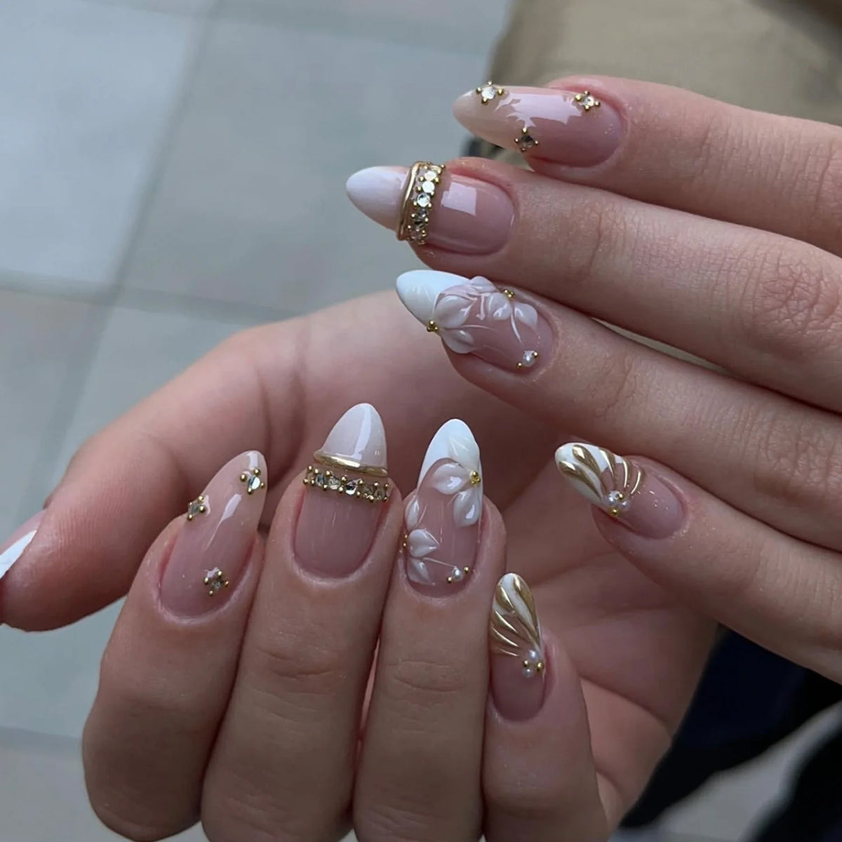 French Fantasy – 3D Press-On Nails | Almond