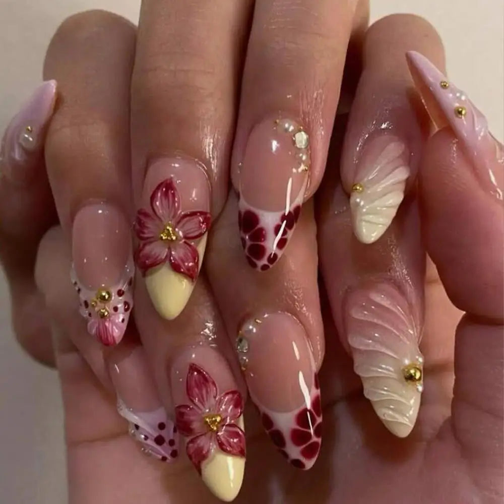 Blush Blossom – 10 Press-On Nails Nude Pink French Almond mit 3D Blumen & Goldperlen