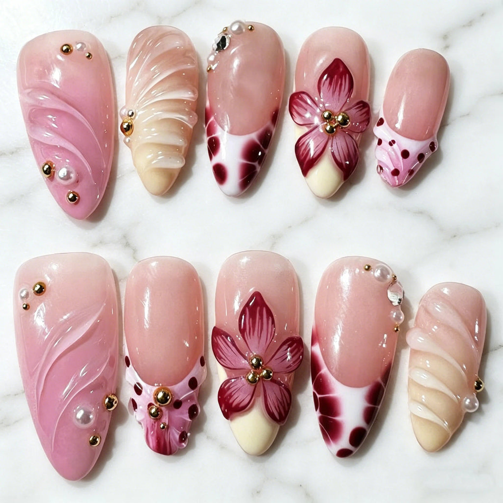 Blush Blossom – 10 Press-On Nails Nude Pink French Almond mit 3D Blumen & Goldperlen
