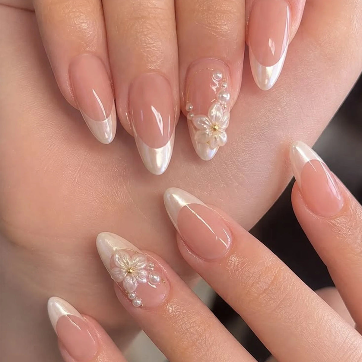 Vanilla Glaze – Nude French Press-On Nails mit 3D-Blüten